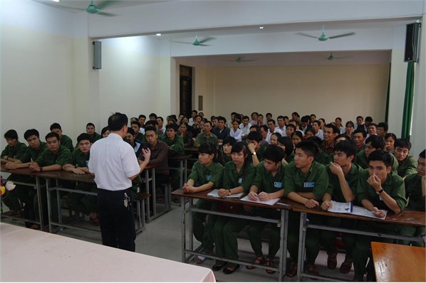 Ký hợp đồng cho 28 thực tập sinh xuất cảnh sang Nhật Bản làm việc.