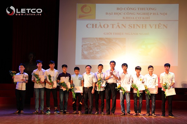letco trao 10 suat hoc bong cho tan sinh vien khoa co khi