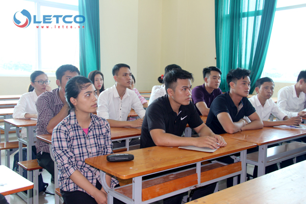 khai giang lop tieng nhat nb 08 b17