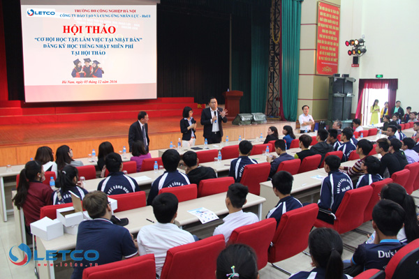 sinh vien dh cong nghiep ha noi voi ngay hoi dang ky hoc tieng nhat