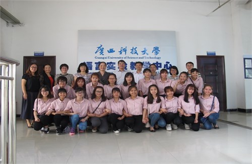 19 sinh vien dh cong nghiep ha noi hoc tap tai truong dh khkt quang tay tq