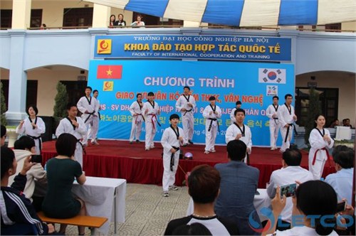 giao luu van hoa am thuc van nghe sinh vien dh keijeon han quoc va dh cong nghiep ha noi