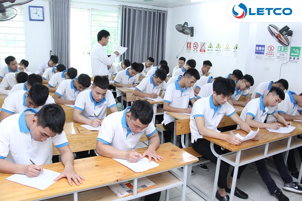 Buổi thi tuyển đánh giá, xếp loại Thực tập sinh nguồn