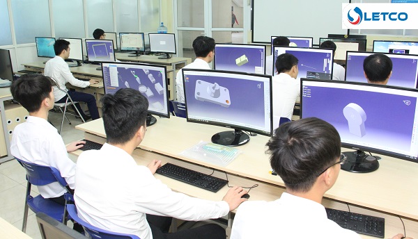 13 thí sinh tự tin thể hiện bản thân buổi thi tuyển KTV Công ty EPS