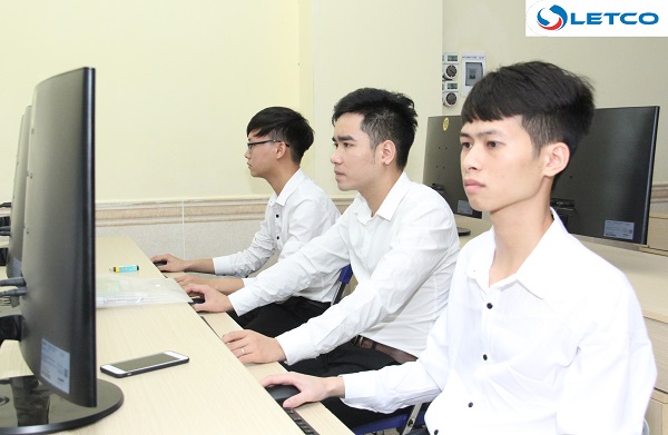 13 thí sinh tự tin thể hiện bản thân buổi thi tuyển KTV Công ty EPS