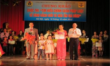 Đêm chung khảo cuộc thi “tìm hiểu chính sách pháp luật về bình dẳng giới và mái ấm gia đình”