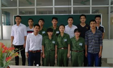 Ký hợp đồng cho 12 thực tập sinh xuất cảnh