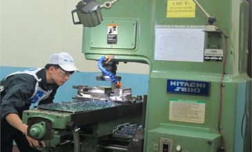 Tuyển 02 nam làm Phay, lương cơ bản 30 triệu/tháng