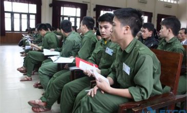 Làm thủ tục xuất cảnh cho 46 TTS
